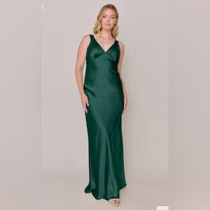 NWT Revelry Audrey size 8 petite maxi emerald green bridesmaid dress prom gala